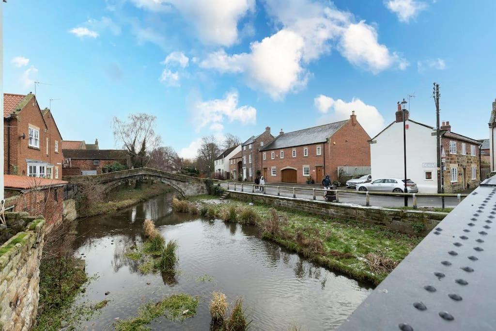 In The Heart Of It! Villa Stokesley Dış mekan fotoğraf