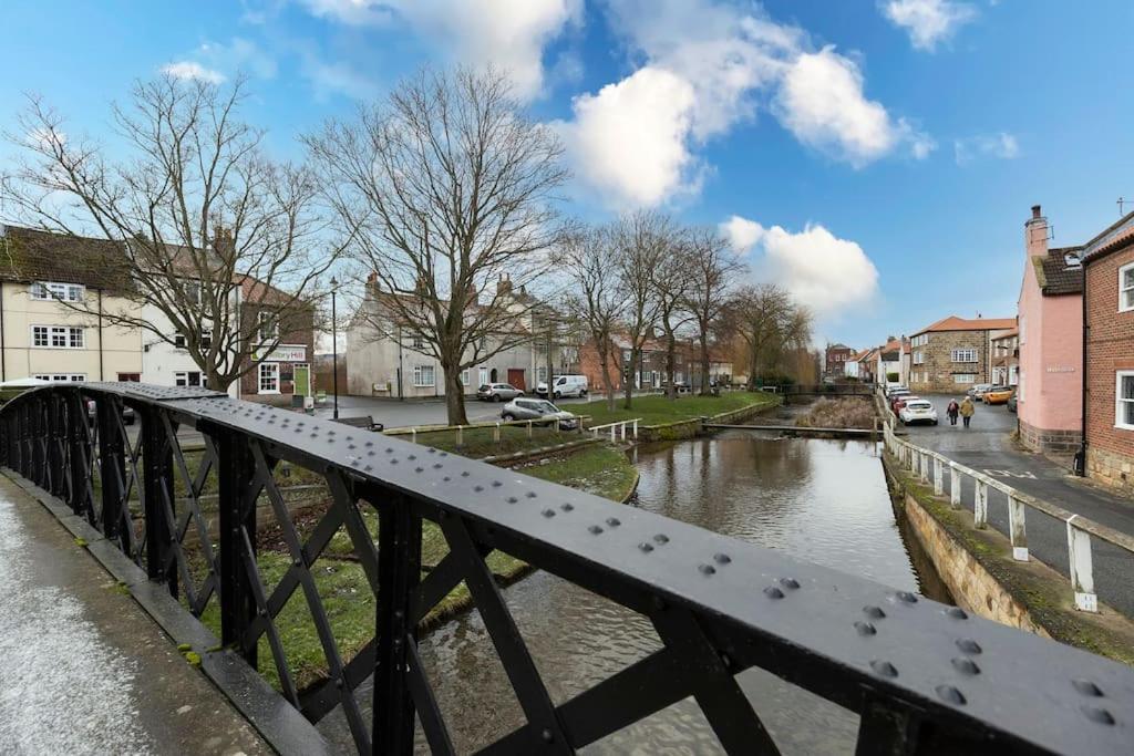 In The Heart Of It! Villa Stokesley Dış mekan fotoğraf